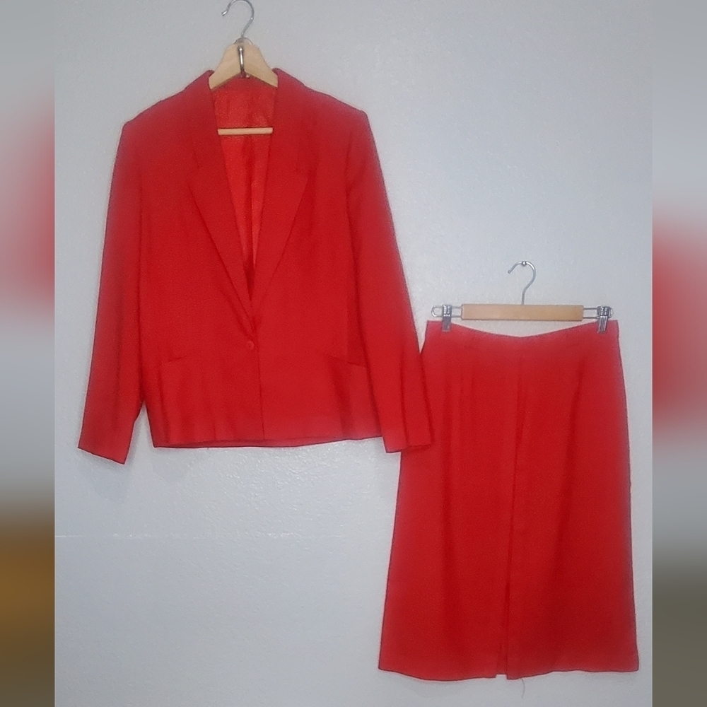 Panther 2 Piece Red Blazer Jacket & A-Line Midi Skirt Set Skirtsuit Size Medium - Picture 2 of 10